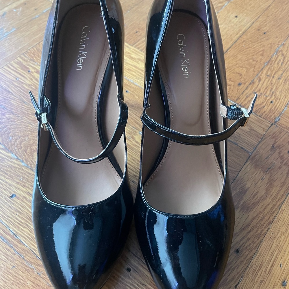 Calvin Klein shoes sz 8 black